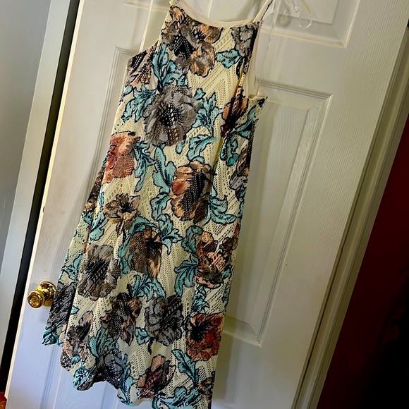 Dress - Picture 1 of 5